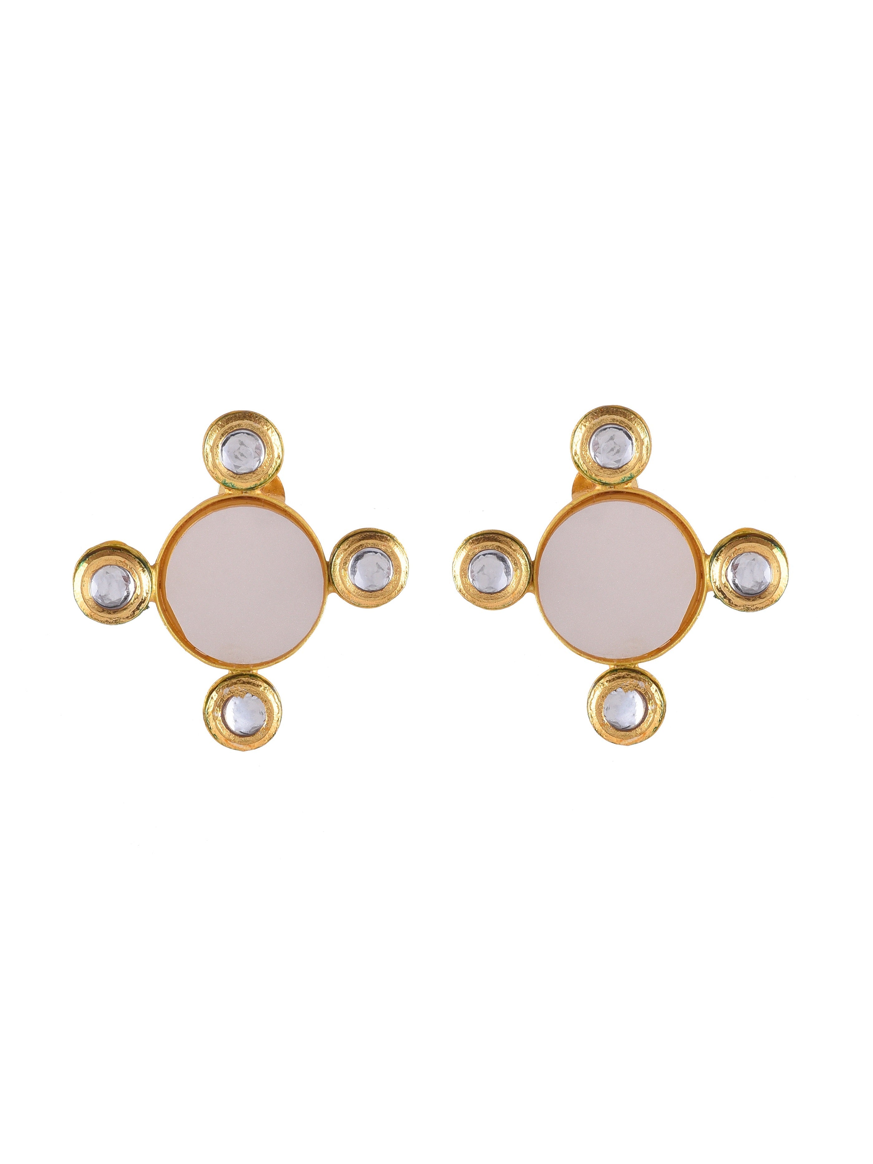 Kundan stud earrings for Classic Look